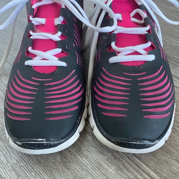 Nike Free Balanza Running Sneakers - Picture 6 of 11